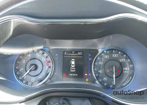 2015 Chrysler 200 S z USA, uszkodzony, nr VIN 1C3CCCBB2FN612950